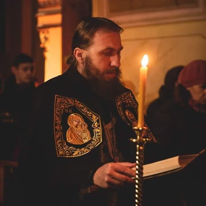 2016 — Архімандрія